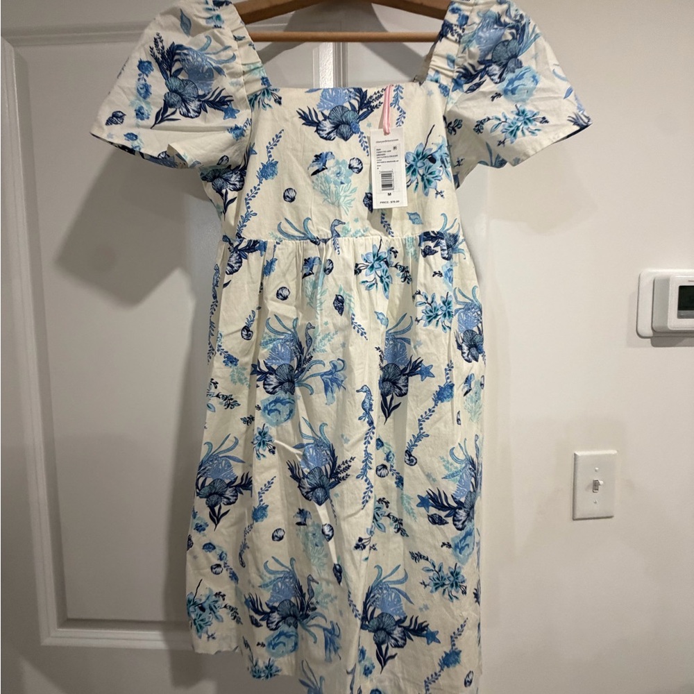 New with tags Vineyard Vines girls M dress, cream and blue